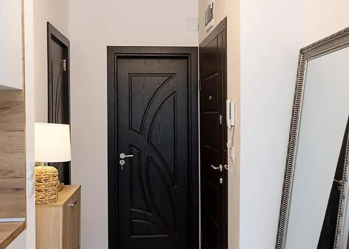 아파트 Buenavista I Modern Comfort Near Center By Flat Mаnаger